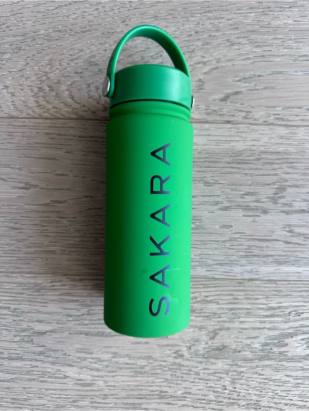 Sakara Green Insulated Water Bottle with Carry Handle